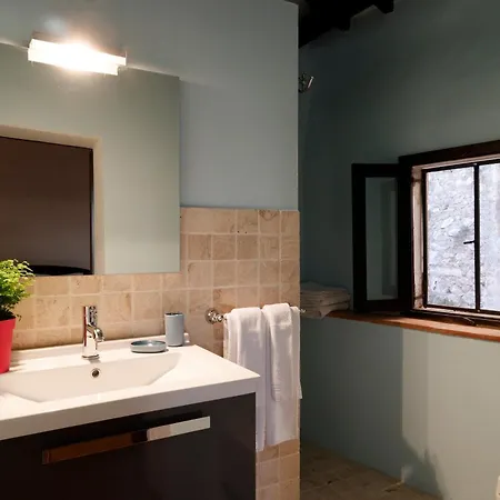 Apartamento Relais Borgo Lizori *